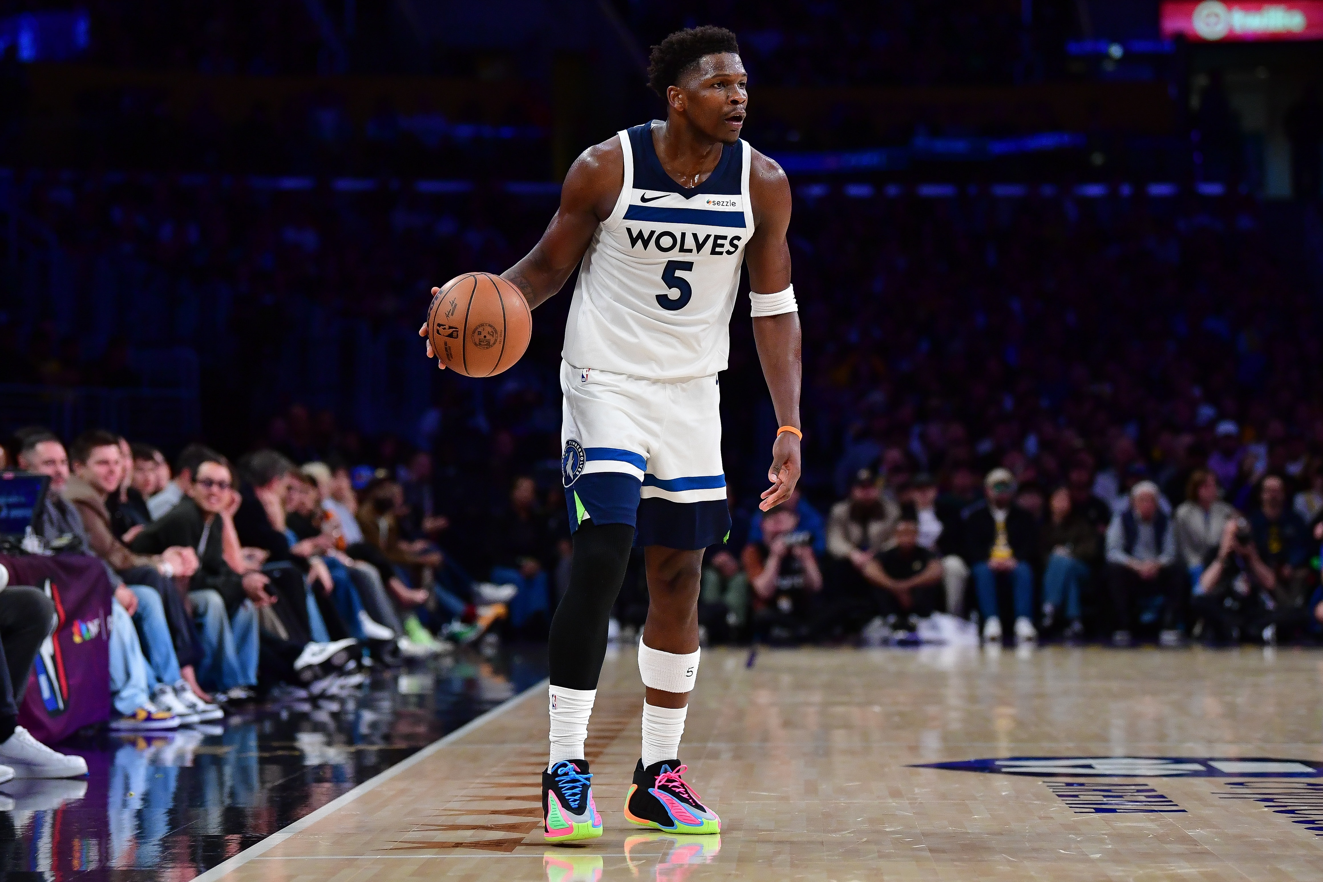 必一运动-NBA彩经:二番战火箭复仇湖人 绿军主场小胜勇士 快船擒下鹈鹕